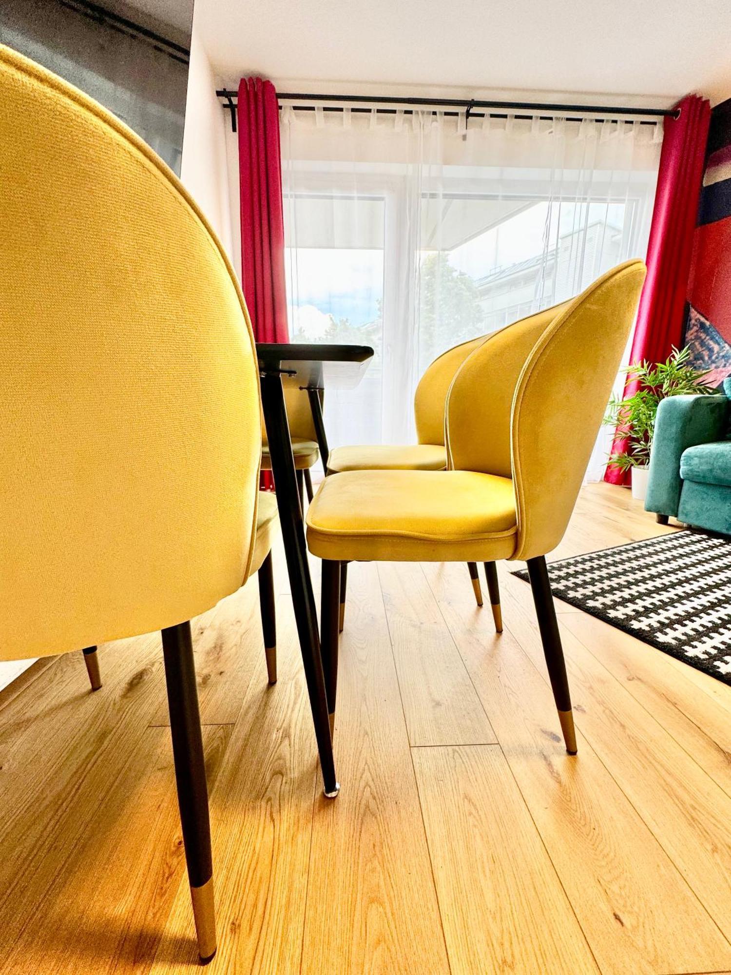 Designer Mit Balkon * Vienne